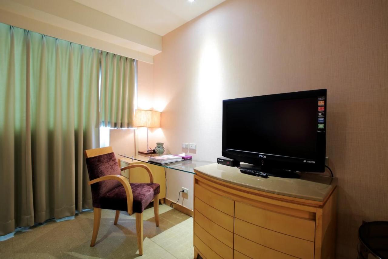 Jin Hua Hotel Луодонг Екстериор снимка