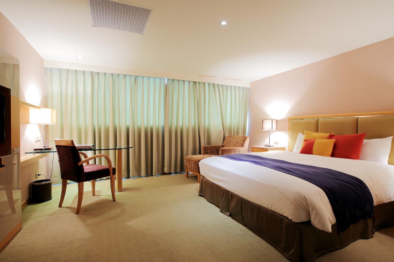 Jin Hua Hotel Луодонг Екстериор снимка