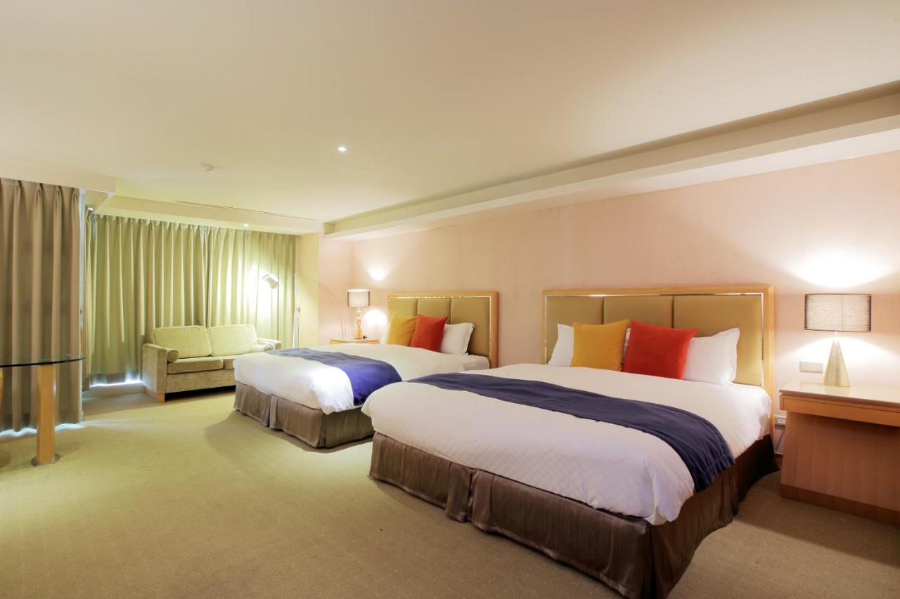 Jin Hua Hotel Луодонг Екстериор снимка