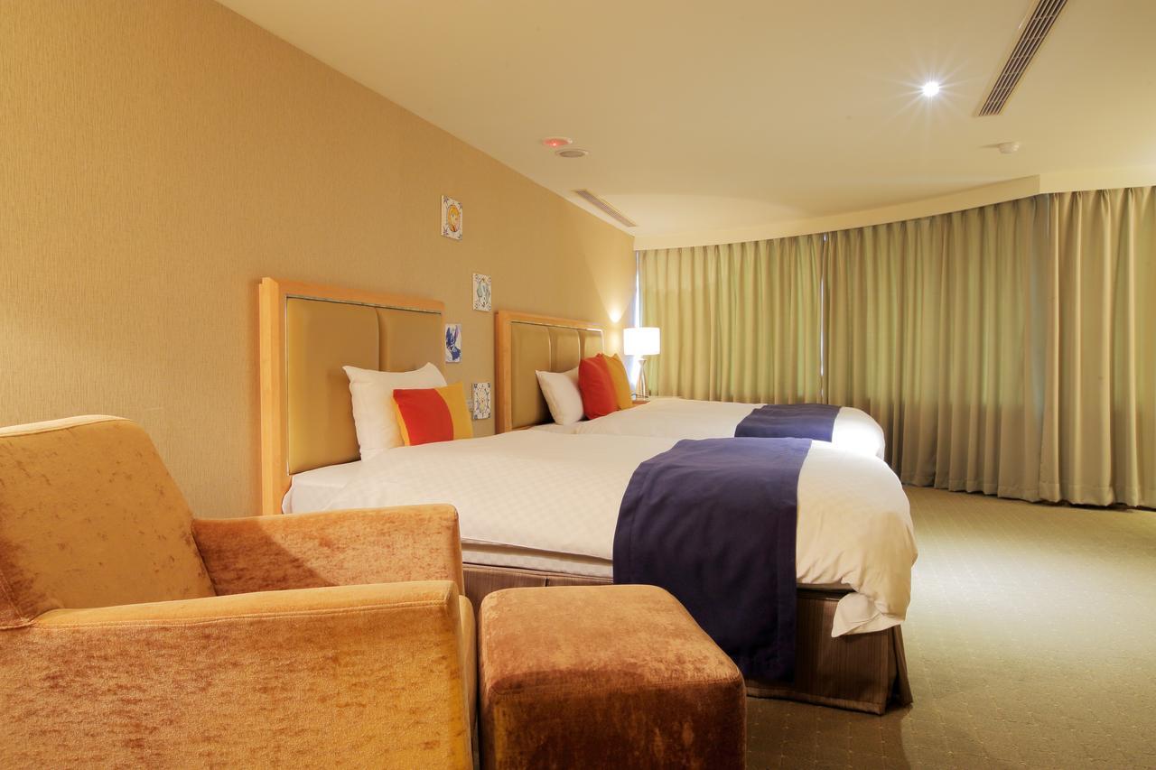 Jin Hua Hotel Луодонг Екстериор снимка
